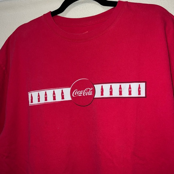 Coca-Cola Bottle Cap Graphic T-Shirt Red Short Sleeve Hanes Crewneck Size XL - Picture 3 of 5